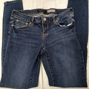 ❤️ Make Me A Offer ❤Aeropostale Dark Blue Jeggings